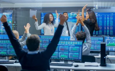 Community & Mentorship Access connects traders with experienced mentors and an active trading community.